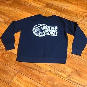 Womens medium ball mom shirt